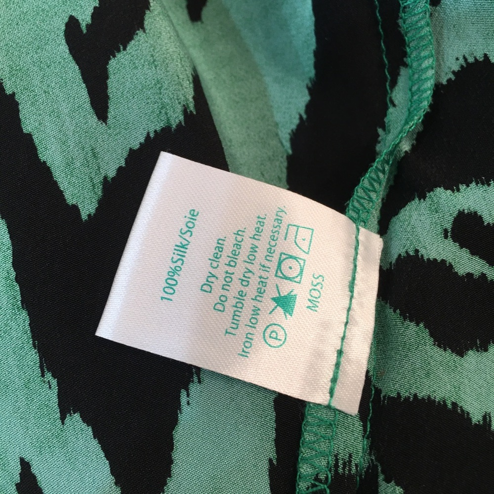 Rixo Women's Moss Necktie Tiger Stripe Blouse - Green - Picture 9 of 9